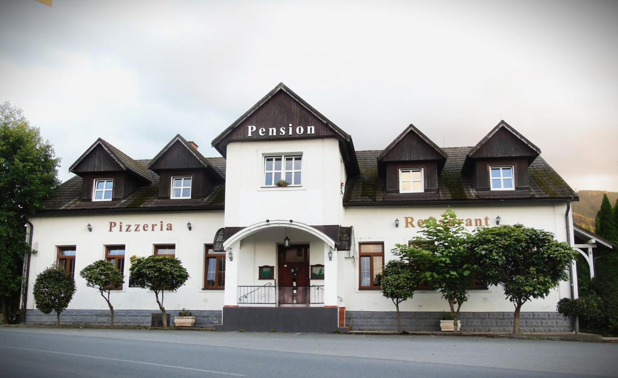 Toris Inn Тршинец Экстерьер фото