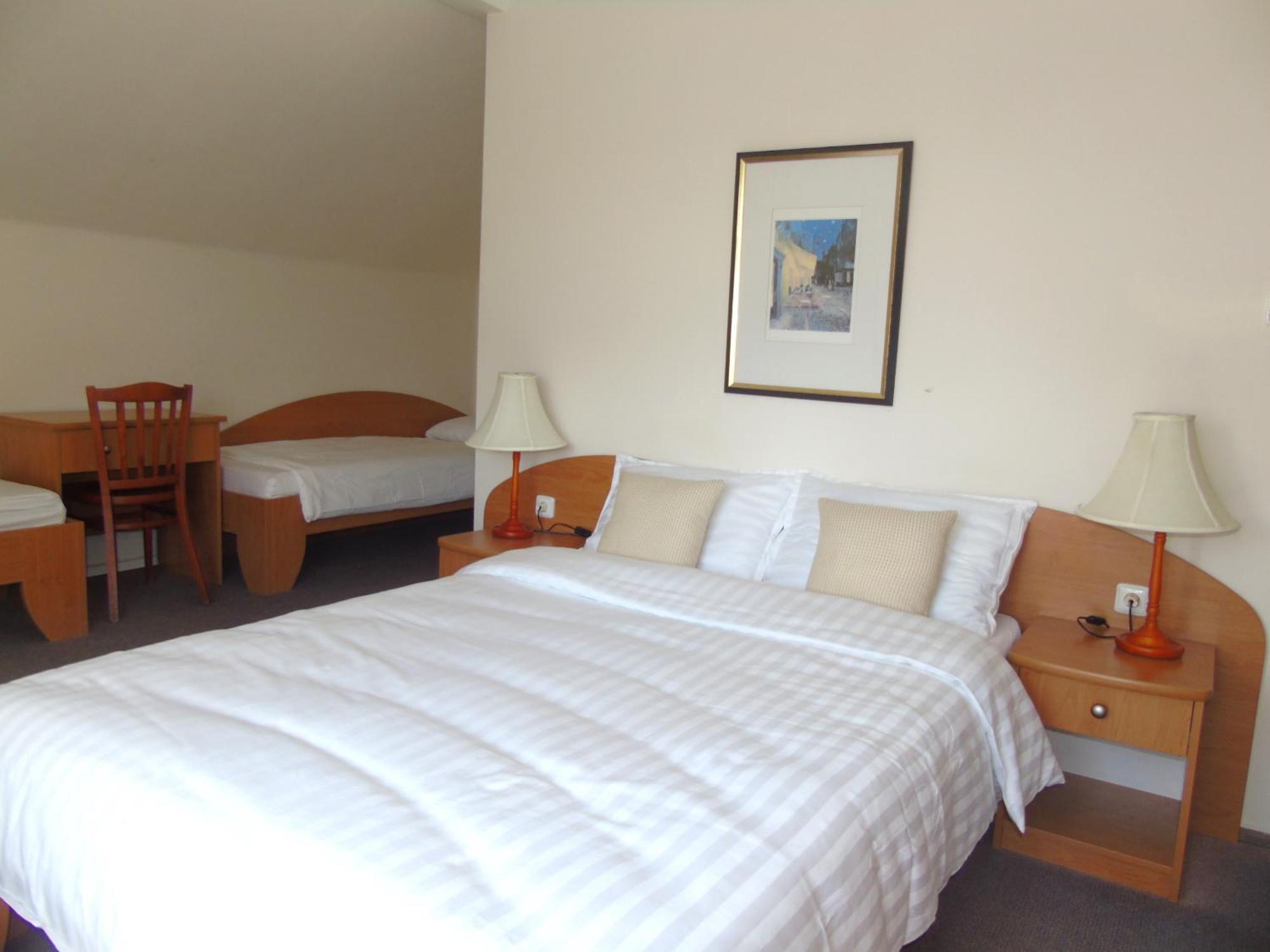 Toris Inn Тршинец Экстерьер фото
